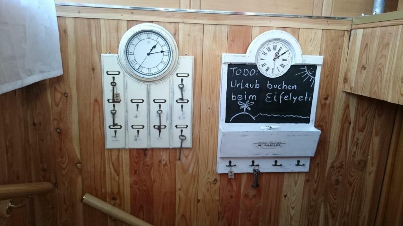 Eifelyeti Ferienwohnung Ellscheid ภายนอก รูปภาพ